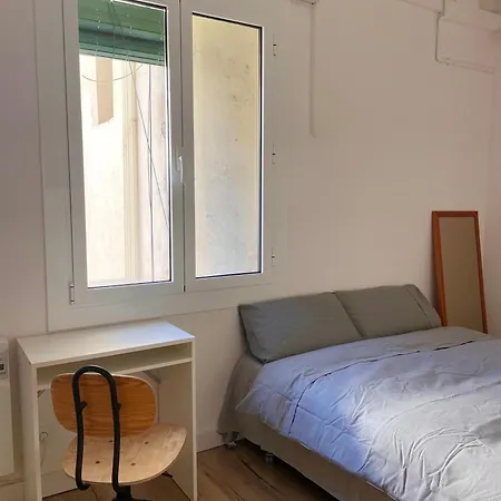 Beautiful & In El Raval ゲストハウス バルセロナ